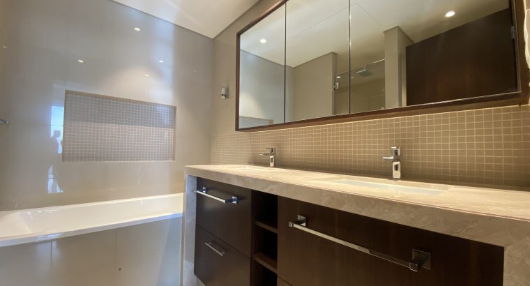 2BR Apartment | Vacant | Facing Burj Khalifa