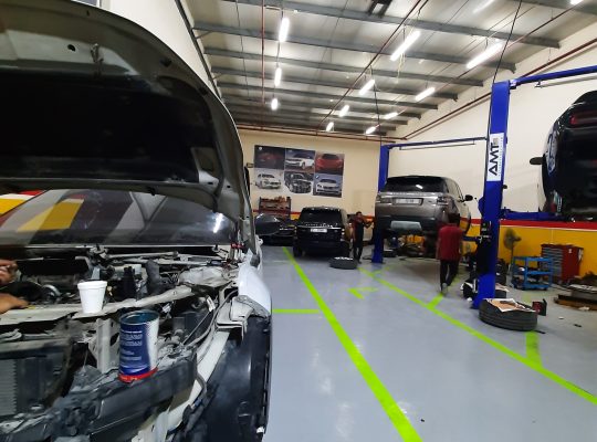 Range Rover And German Car Repair in Sharjah