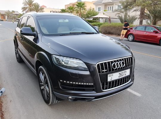 2013 Audi Q7 Standard 3.0L | GCC specifications | 110000 KMS ONLY