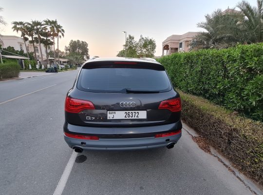 2013 Audi Q7 Standard 3.0L | GCC specifications | 110000 KMS ONLY