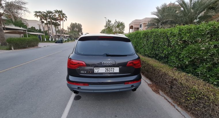 2013 Audi Q7 Standard 3.0L | GCC specifications | 110000 KMS ONLY