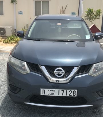 NISSAN x-TRAIL 2016 MODEL(137,000KM), 7 SEATER ,LEATHER SEAT COVER. FULL NISSAN SERVICE HISTORY , GCC SPECS, ACCIDENT FREE,