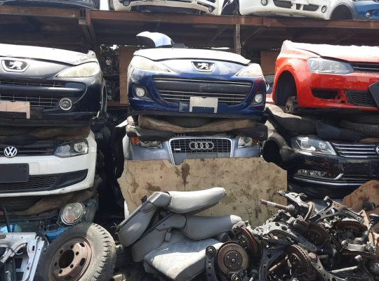 RAHAT SHAH ,BMW,MINI,AUDI,PEUGEOT,USED CARS & AUTO SPARE PARTS TR. (Used auto parts, Dealer, Sharjah spare parts Market)