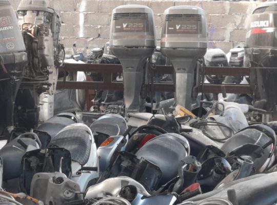 AL DHAW AL MUNEER USED AUTO SPARE PARTS TR. (Used auto parts, Dealer, Sharjah spare parts Markets)