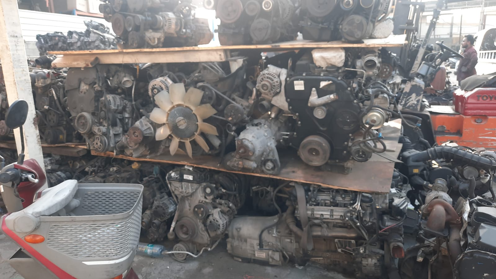 AL DHAW AL MUNEER USED AUTO SPARE PARTS TR. (Used auto parts, Dealer ...