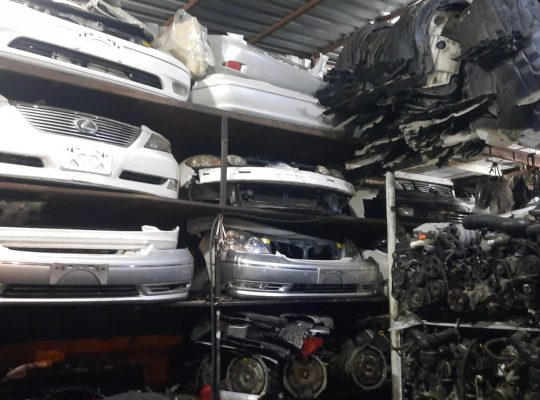 AZAD PISHAWR LEXUS, USED CARS & SPARE PARTS TR. (Used auto parts, Dealer, Sharjah spare parts Market)