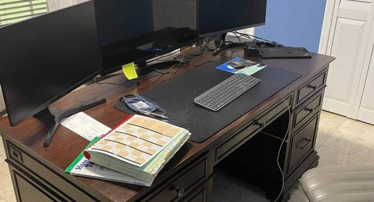 DUBAI USED OFFICE FURNITURE BUYER