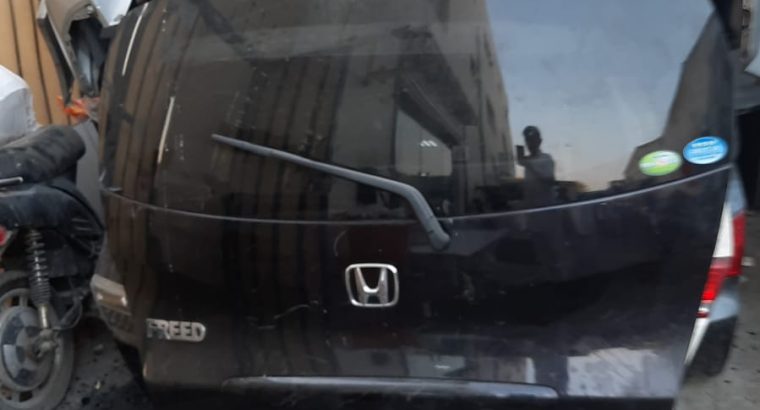 RUKN AL KAWAKEB ,HONDA,USED AUTO SPARE PARTS TR. (Used auto parts, Dealer, Sharjah spare parts Market)