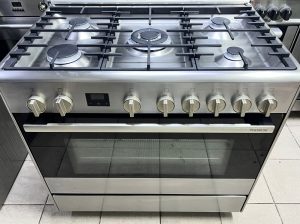 Bosch Brand Gas Cooker 90 x 60 cm With Fan Oven