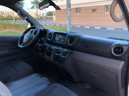 NISSAN URVAN NV350 VAN 2015 FOR SALE CALL 050 2134666