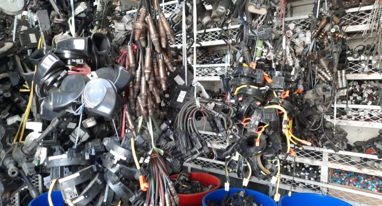 DAR AL KRAM,KIA,NISSAN,TOYOTA,HONDA, USED AUTO SPARE PARTS TR. (Used auto parts, Dealer, Sharjah spare parts Market)