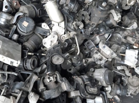 OSAKA CITY USED CARS & HONDA,TOYOTA SPARE PARTS TR. (Used auto parts, Dealer, Sharjah spare parts Market)