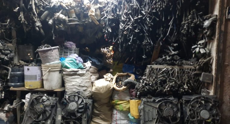 SULTAN HASSAN BIN TOUQ ,BMW,FORD,HONDA,KIA, USED AUTO SPARE PARTS TR. (Used auto parts, Dealer, Sharjah spare parts Market)
