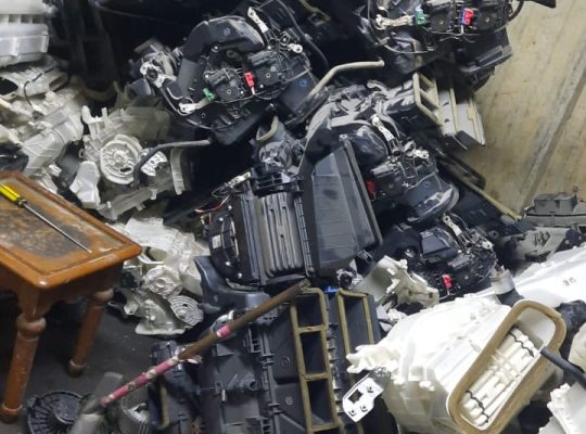 WADI AL SEROOR USED CARS & SPARE PARTS TR. (Used auto parts, Dealer, Sharjah spare parts Market)