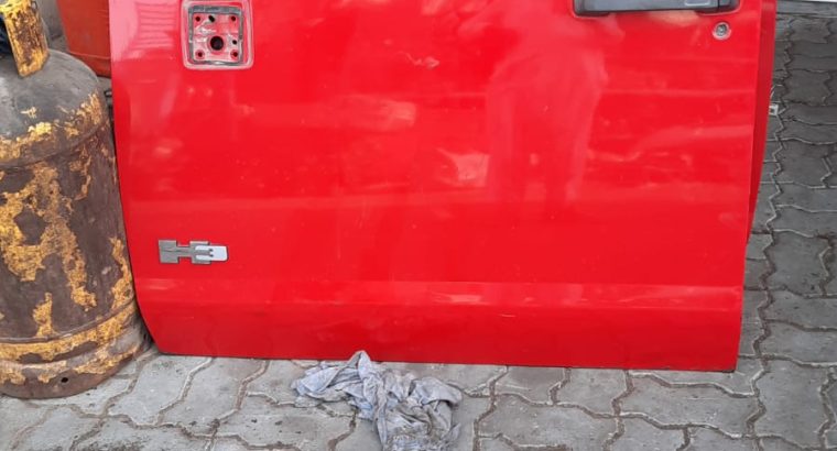 AL BURKAN USED GMC,FORD,CHEVROLET AUTO SPARE PARTS TR. (Used auto parts, Dealer, Sharjah spare parts Market)