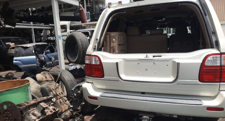 ABDUL SAMI YOUSAFZAI USED AUTO SPARE PARTS TR. (Used auto parts, Dealer, Sharjah spare parts Markets)