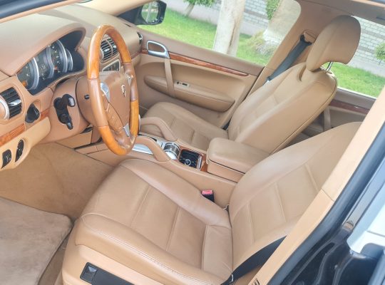 PORSCHE CAYENNE S 2009 GCC V8 SINGLE OWNER ACCIDENT FREE