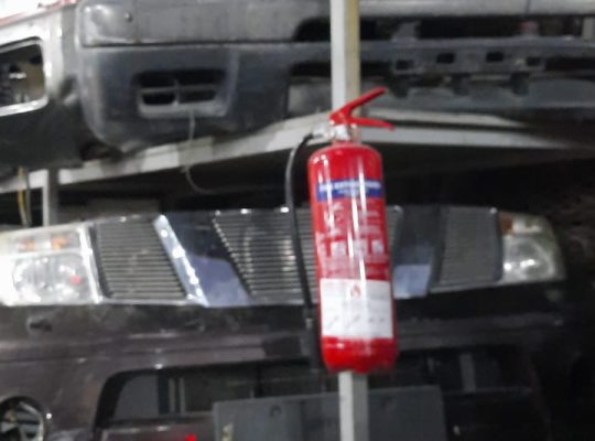 AHMADI NISSAN,FORD AUTO PARTS TR. (Used auto parts, Dealer, Sharjah spare parts Markets)