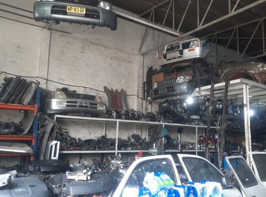 MADINAT SARHAD USED NISSAN, MITSUBISHI CARS & SPARE PARTS TR. (Used auto parts, Dealer, Sharjah spare parts Markets)