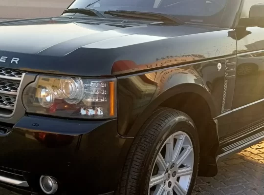 Range Rover Vogue V8 GCC M 2010