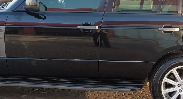 Range Rover Vogue V8 GCC M 2010