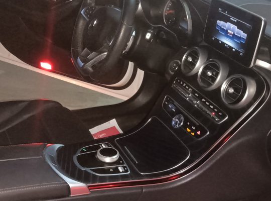 Mercedes-Benz C300 AMG Luxury V4 2017/