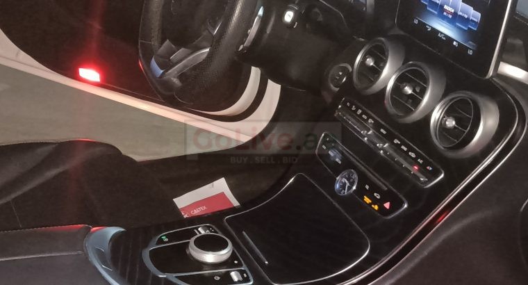 Mercedes-Benz C300 AMG Luxury V4 2017/