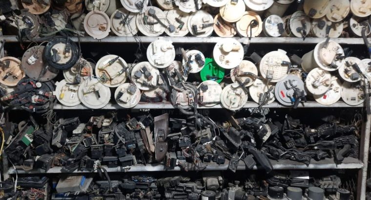 AL AZIZIAH USED HONDA ,MAZDA,NISSAN,TOYOTA AUTO SPARE PARTS TR. ( Used auto parts, Dealer, Sharjah spare parts Markets)