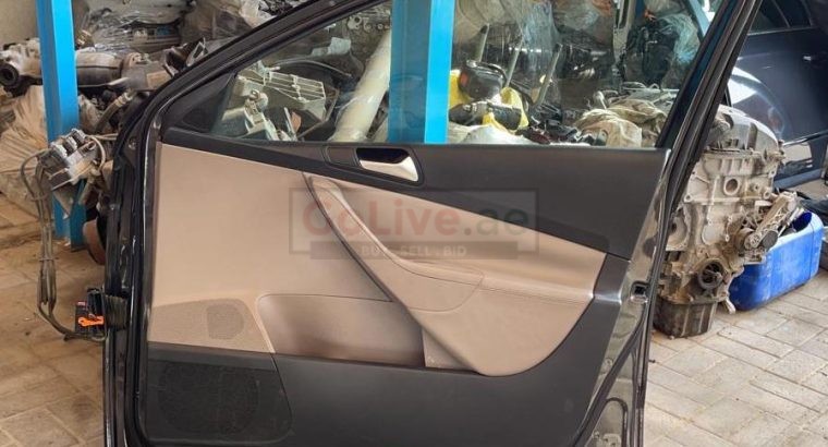 VOLKSWAGON PASSAT 2009 2010 2011 FRONT RIGHTSIDE DOOR SHELL ( Genuine Used VOLKSWAGON Parts )