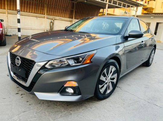 Nissan Altima 2020