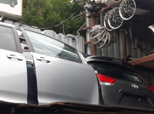 WROOD KABOL USED TOYOTA AUTO SPARE PARTS TR. (Used auto parts, Dealer, Sharjah spare parts Markets)