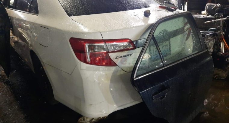 KAMRAN SAIF USED TOYOTA CARS & SPARE PARTS (Used auto parts, Dealer, Sharjah spare parts Markets)
