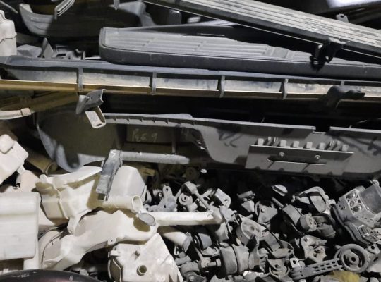 AL MADAD USED AUTO HONDA, NISSAN,TOYOTA SPARE PARTS TR. (Used auto parts, Dealer, Sharjah spare parts Markets)