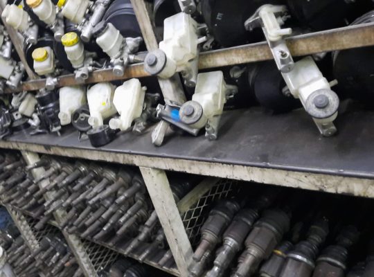 NEJOOM MARDID USED HONDA,LEXUS, NISSAN, SPARE PARTS TR. (Used auto parts, Dealer, Sharjah spare parts Markets)