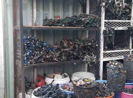ANWAR AL QUSAIS USED BMW,FORD, HONDA, CARS & SPARE PARTS TR. (Used auto parts, Dealer, Sharjah spare parts Markets)
