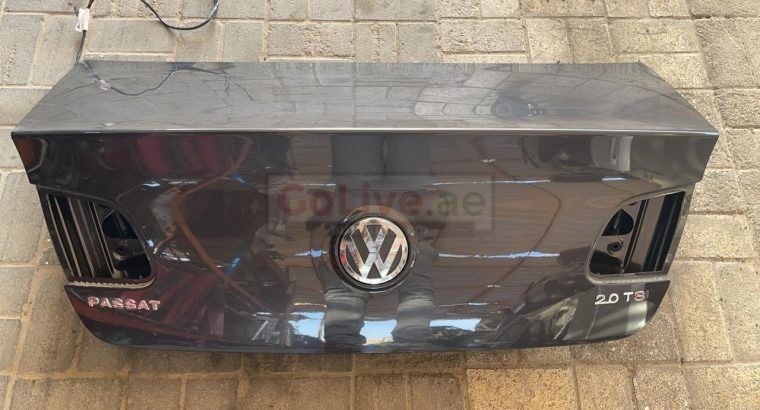 VOLKSWAGEN PASSAT 2009 2010 2011 REAR BOOT ( Genuine Used VOLKSWAGON Parts )
