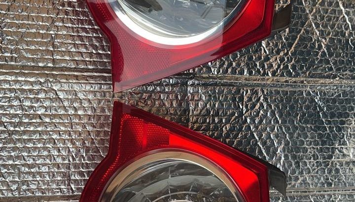 VOLKSWAGEN PASSAT 2005 TO 2010 REAR FENDER LIGHTS PART NO ZSB3C5945096H / ZSB3C5945095H ( Genuine Used VOLKSWAGEN Parts )