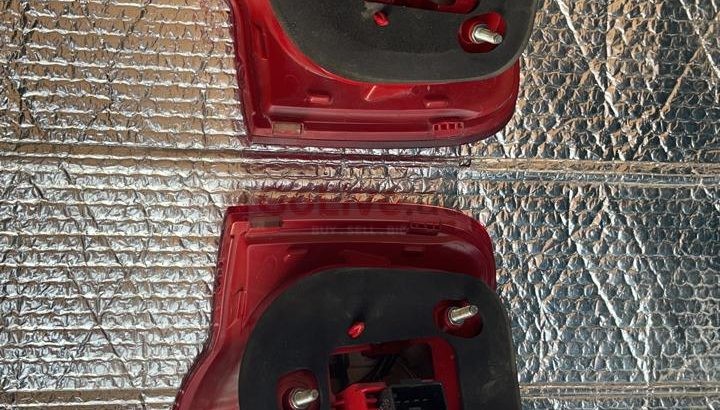 VOLKSWAGEN PASSAT 2005 TO 2010 REAR FENDER LIGHTS PART NO ZSB3C5945096H / ZSB3C5945095H ( Genuine Used VOLKSWAGEN Parts )