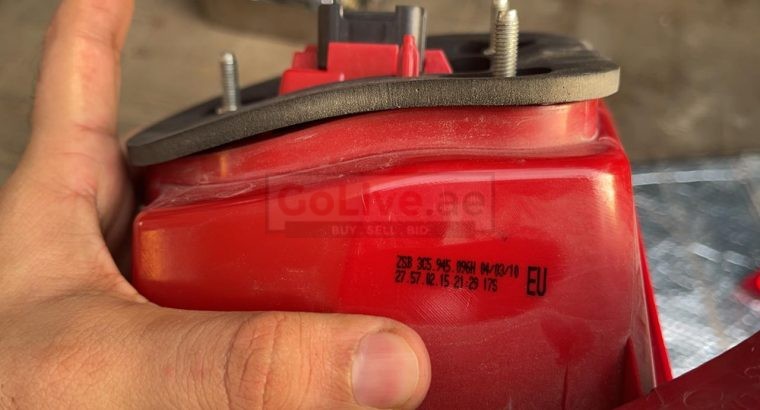 VOLKSWAGEN PASSAT 2005 TO 2010 REAR FENDER LIGHTS PART NO ZSB3C5945096H / ZSB3C5945095H ( Genuine Used VOLKSWAGEN Parts )