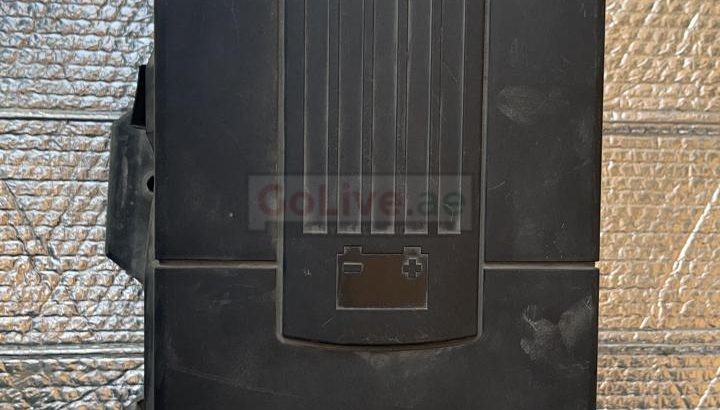 VOLKSWAGEN PASSAT 2010 BATTERY COVER AUDI SEAT SKODA PART NO 3C0915335 ( Genuine Used VOLKSWAGEN Parts )