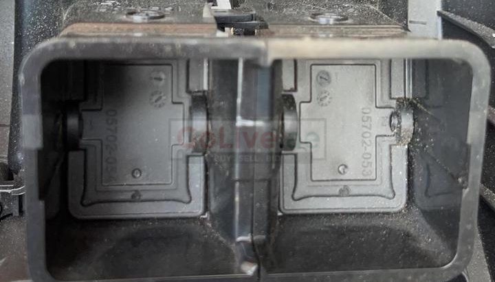 VOLKSWAGEN PASSAT 2010 REAR AIR VENT GRILL PART NO 3C0864298 ( Genuine Used VOLKSWAGEN Parts )