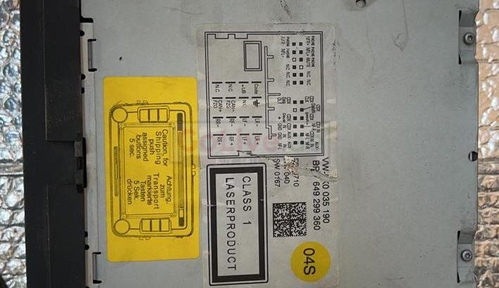 VOLKSWAGEN PASSAT 2010 RADIO RCD510 PART NO 5K0035190 ( Genuine Used VOLKSWAGEN Parts )
