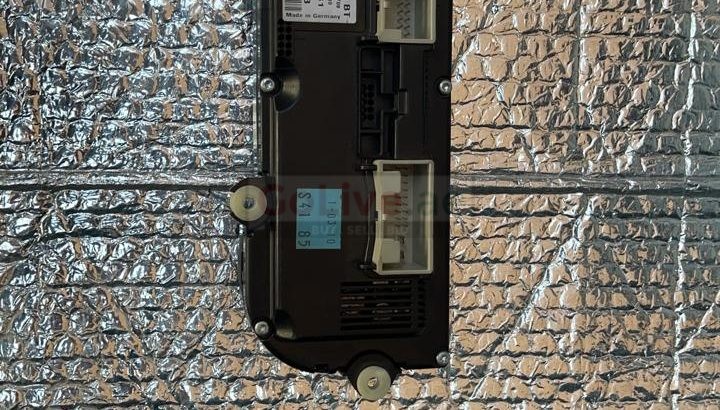 VOLKSWAGEN PASSAT 2010 CLIMATE CONTROL PANEL PART NO 5K0907044BT ( Genuine Used VOLKSWAGEN Parts )