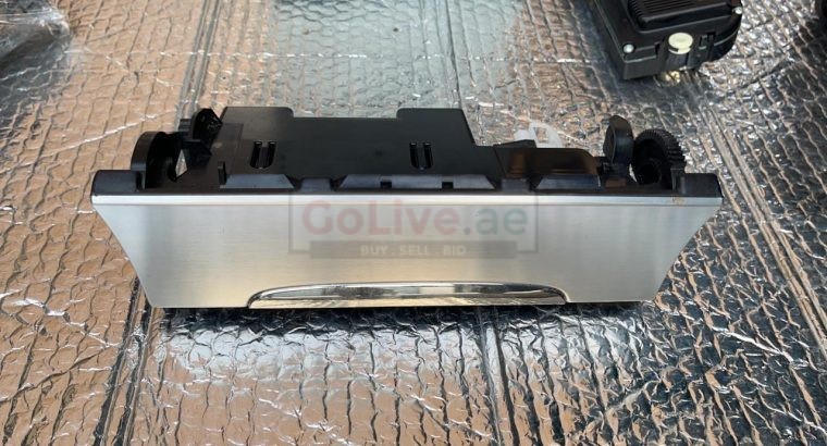 VOLKSWAGEN PASSAT 2010 ASHTRAY (FRONT) PART NO 3C0863284H 3C0863284G 3C0857961G ( Genuine Used VOLKSWAGEN Parts )