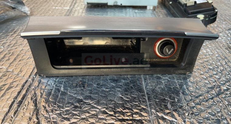 VOLKSWAGEN PASSAT 2010 ASHTRAY (FRONT) PART NO 3C0863284H 3C0863284G 3C0857961G ( Genuine Used VOLKSWAGEN Parts )