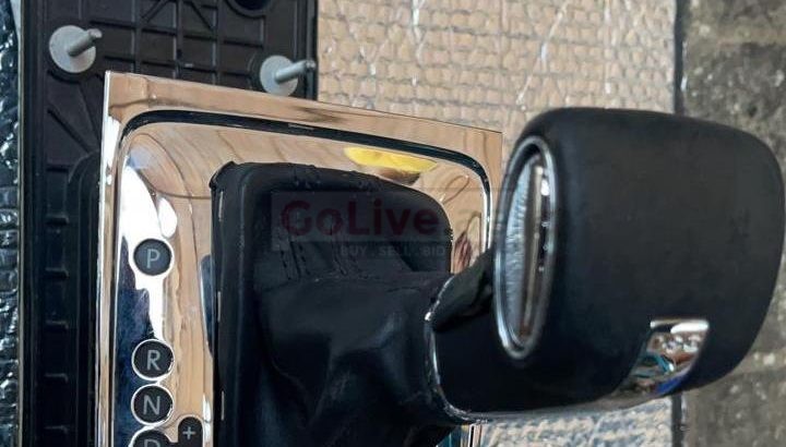 VOLKSWAGEN PASSAT 2010 GEAR SELECTOR/SHIFTER (INTERIOR) PART NO 3C1713025R ( Genuine Used VOLKSWAGEN Parts )