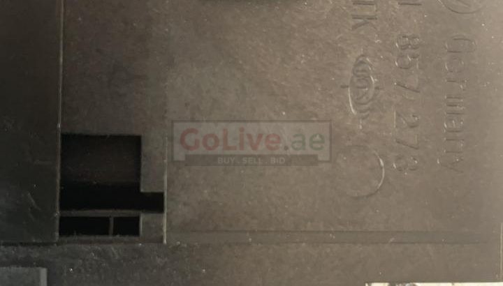 VOLKSWAGEN PASSAT 2010 STORAGE COMPARTMENT CENTRE CONSOLE PART NO 3C1857273 ( Genuine Used VOLKSWAGEN Parts )