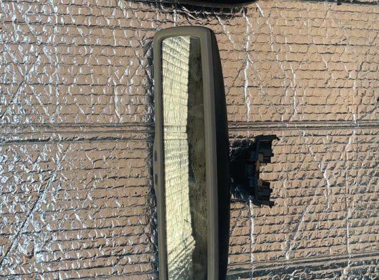 VOLKSWAGEN PASSAT 2010 INTERIOR REAR VIEW MIRROR AUTO DIM PART NO E11026141 ( Genuine Used VOLKSWAGEN Parts )
