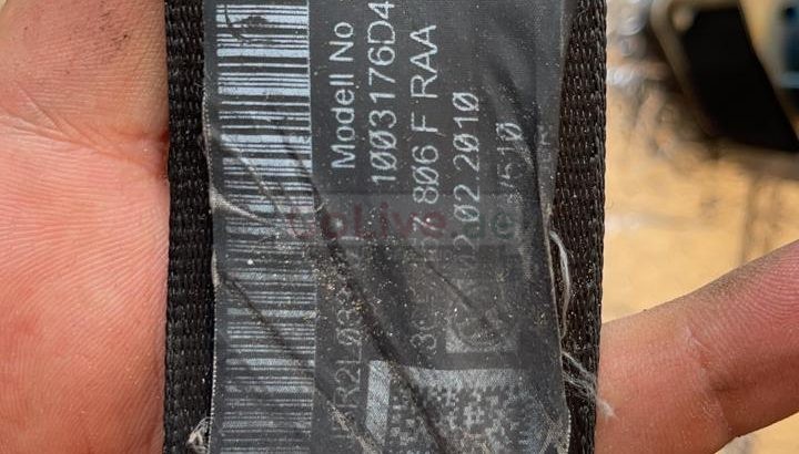 VOLKSWAGEN PASSAT 2010 REAR LEFT/RIGHT SEAT BELTS PART NO 3C5857805/3C5857806 ( Genuine Used VOLKSWAGEN Parts )