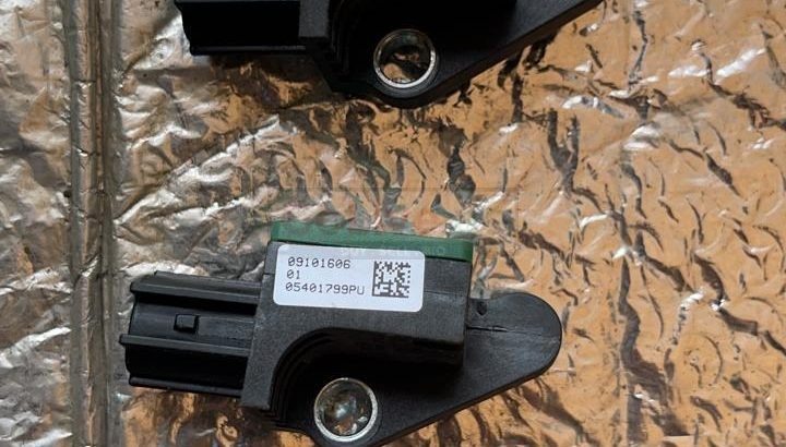 VOLKSWAGEN PASSAT 2010 SKODA TIGUAN AIRBAG PRESSURE SENSOR PART NO 5N0959351B ( Genuine Used VOLKSWAGEN Parts )